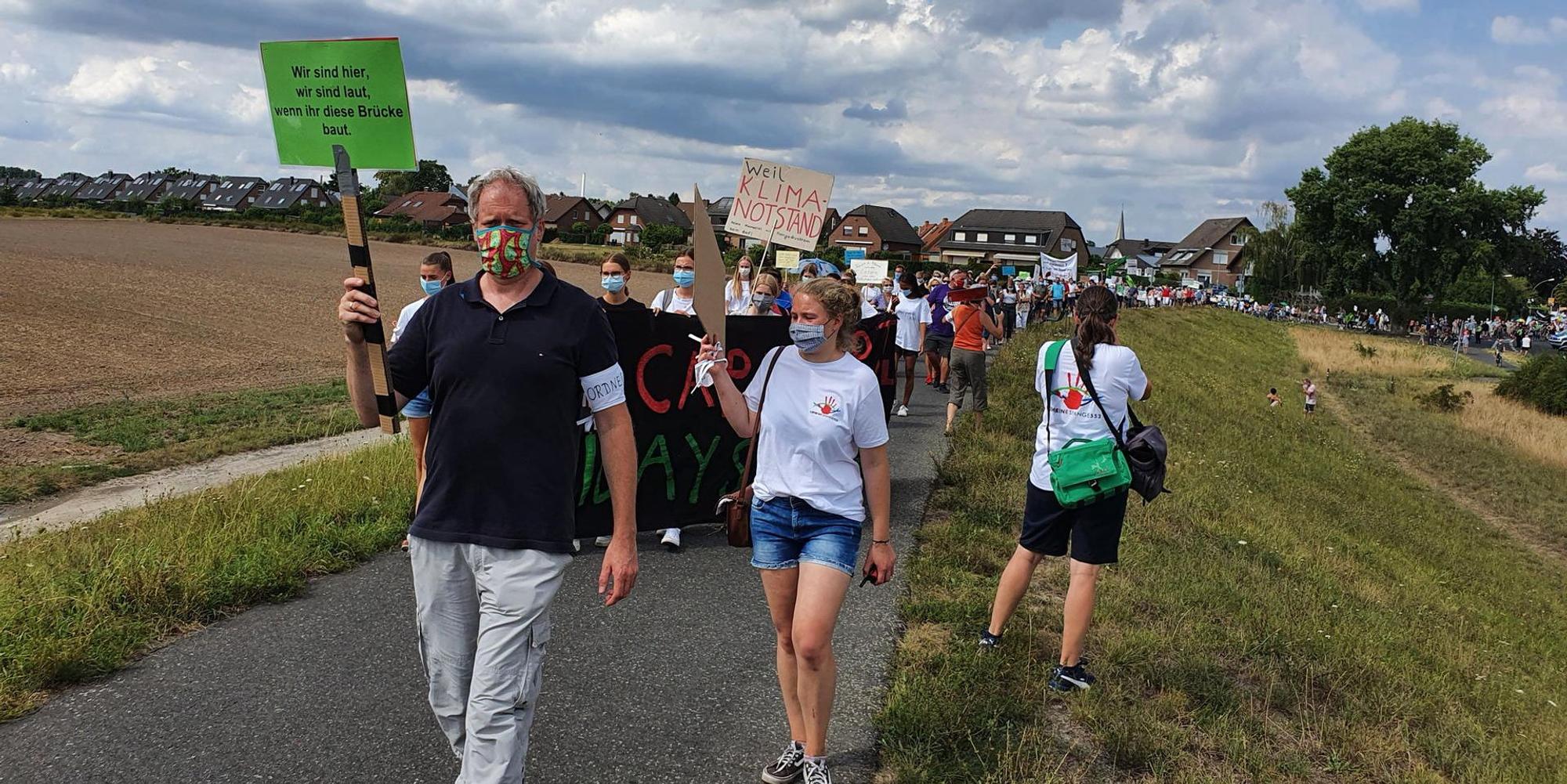 Demo_gegen_Rheinspange