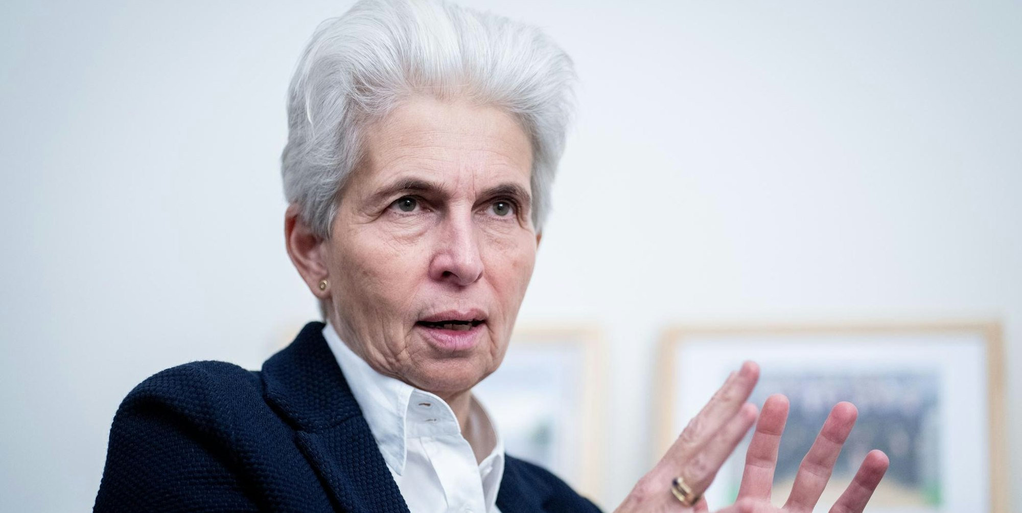 Strack-Zimmermann Archiv 2004