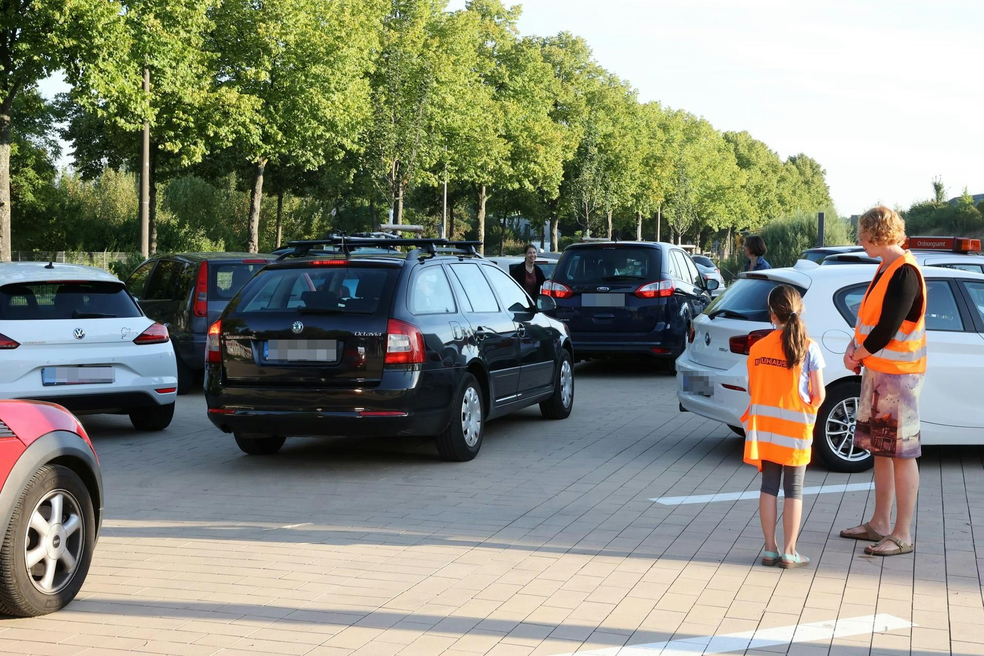 Elterntaxis Sürth gepixelt