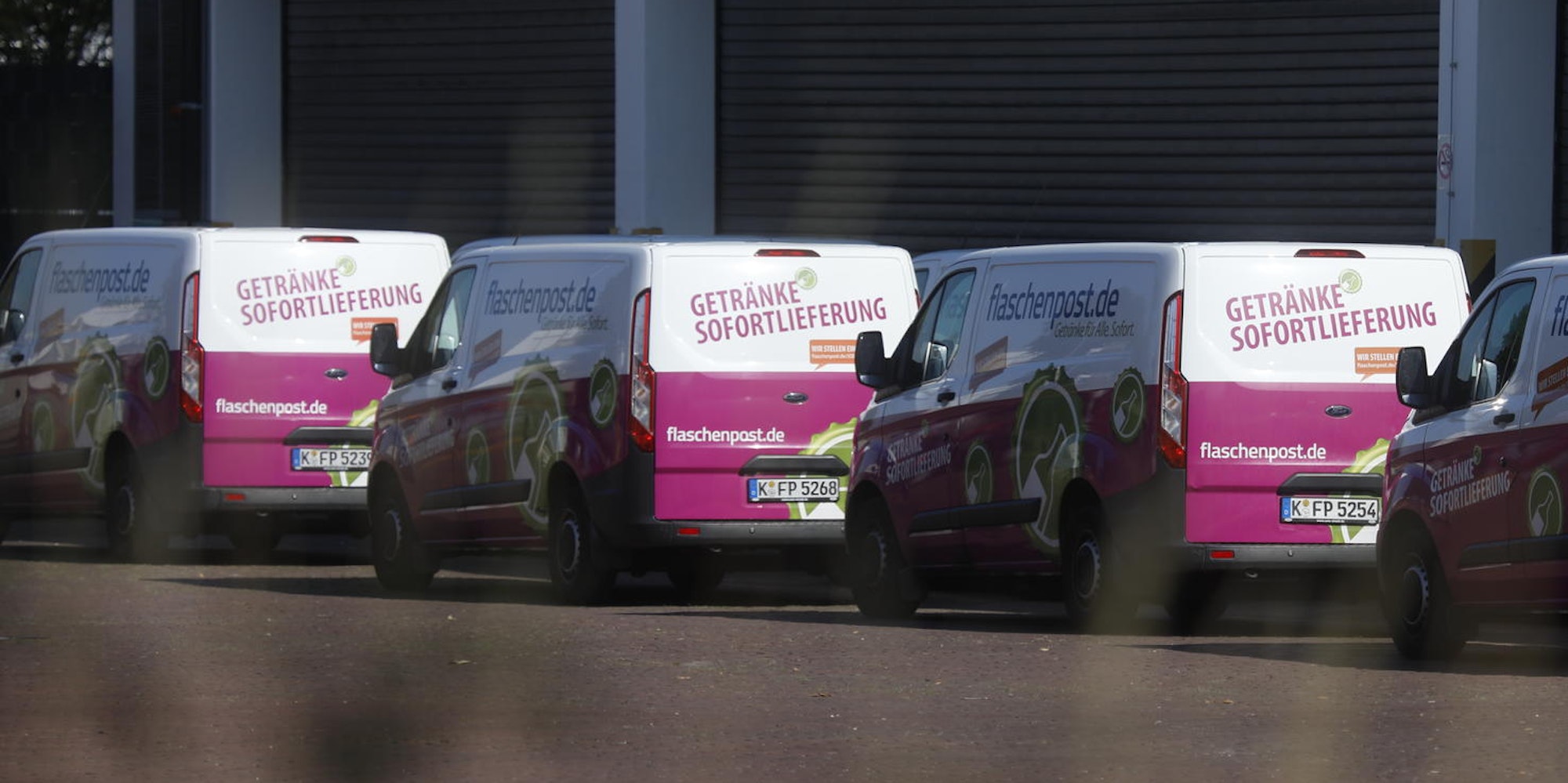 Flaschenpost Fahrzeuge