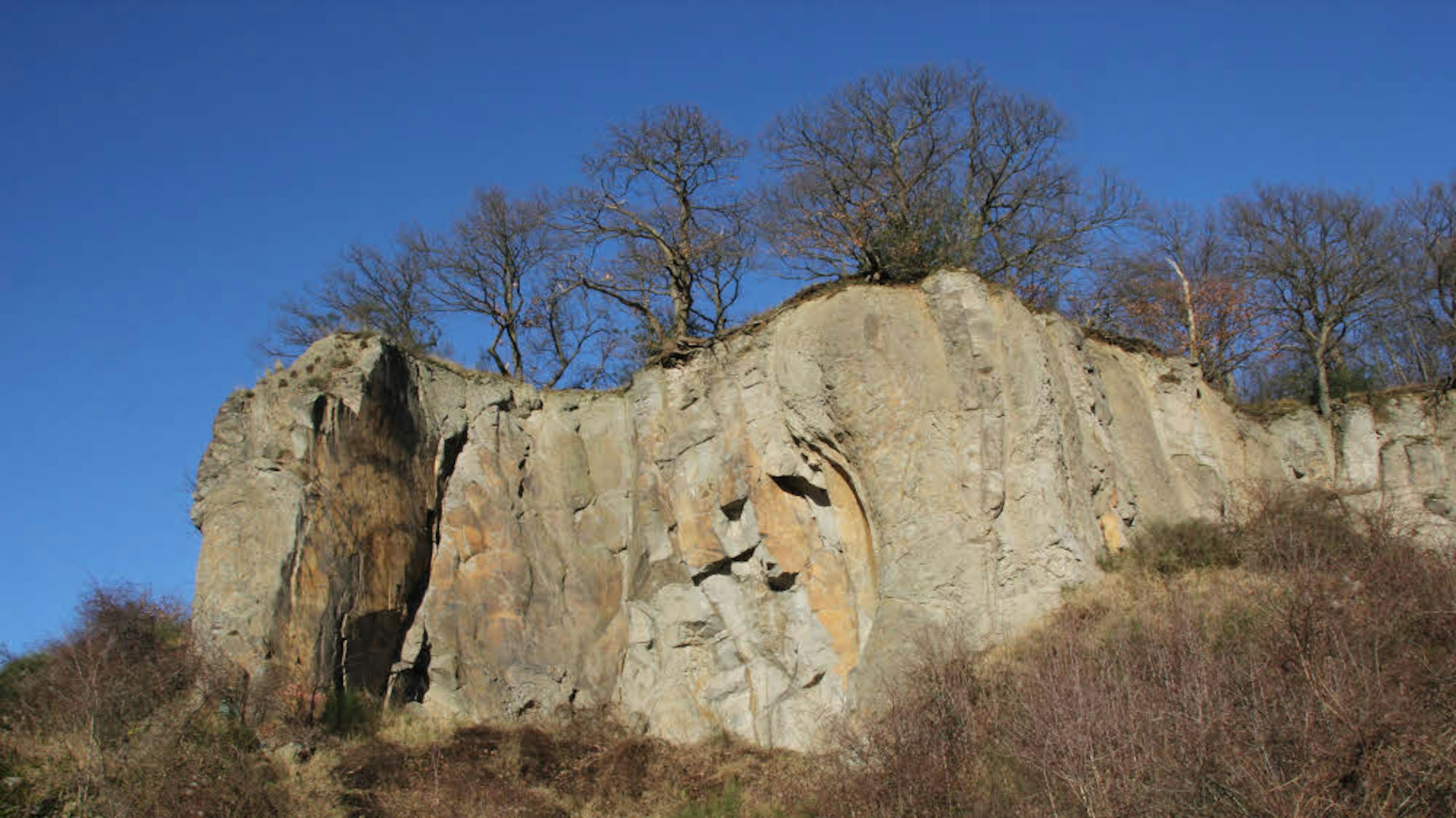 Schlucht am Stenzelberg.