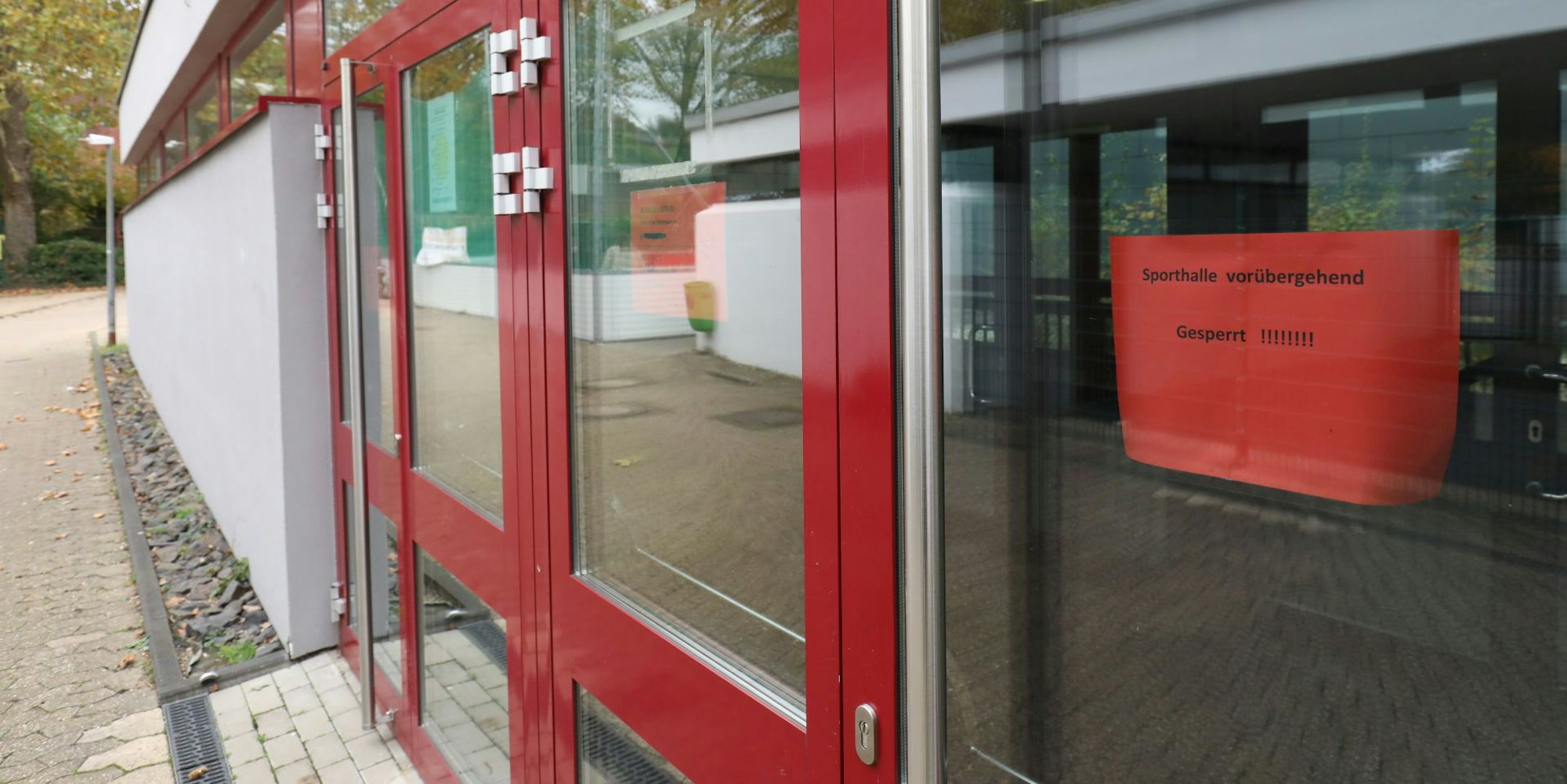 turnhalle_cjd_wasserschaden