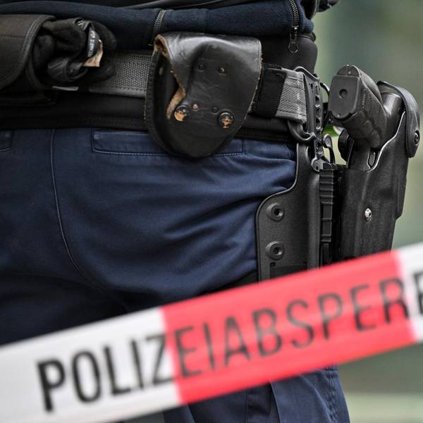 Polizei Absperrung Symbolbild