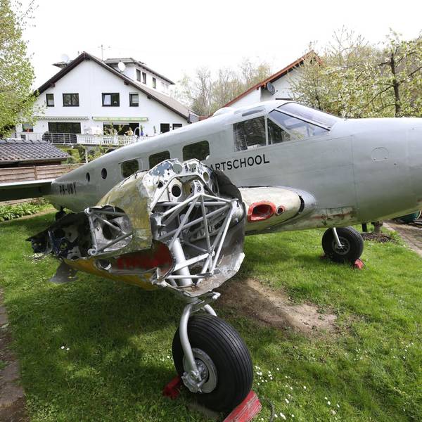 flugzeug_im_garten_saupe_oberpleis1
