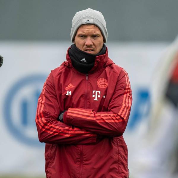 070122 Nagelsmann beim Training