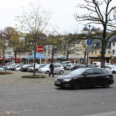 Eitorf Markt Einfahrt Kaiser Karl