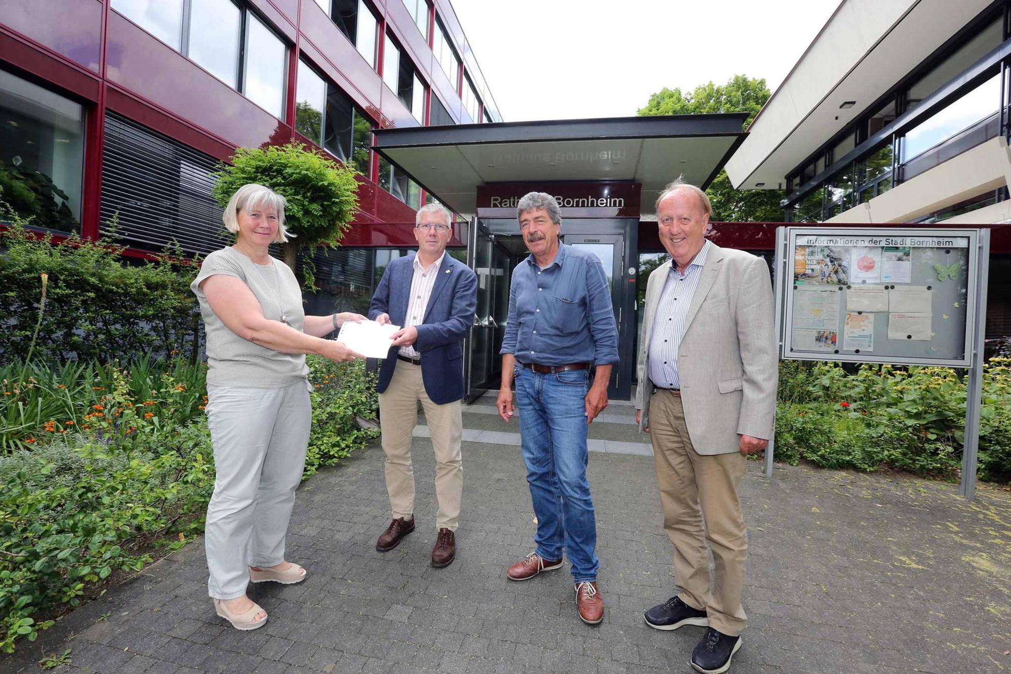Vieregg_Studie_Uebergabe