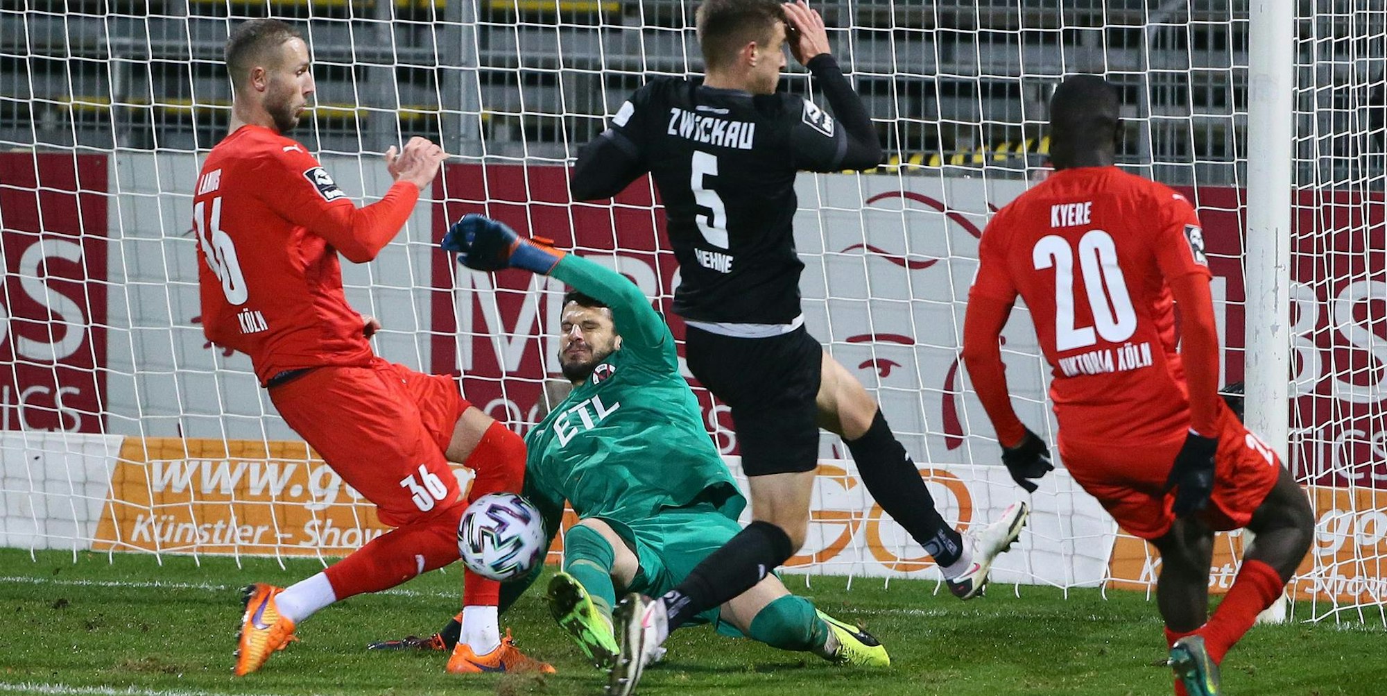 9E7F6E51-A507-4DF7-98C0-D08B7A7D3DAD