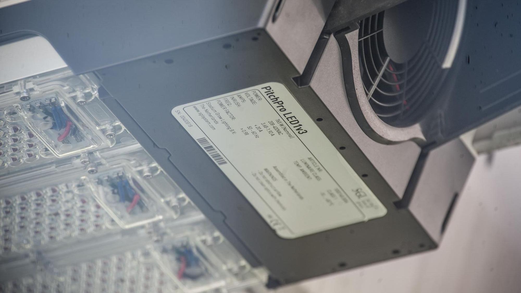 Nahaufnahme des Typenschilds auf einem LED-Modul