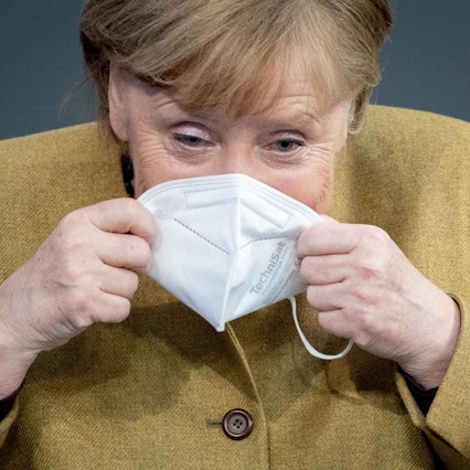 Merkel Bundestag 110221