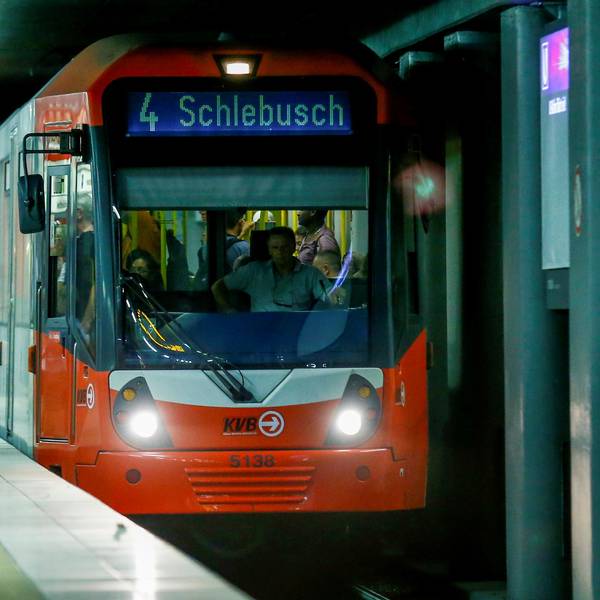 Bahn der Linie 4 KVB
