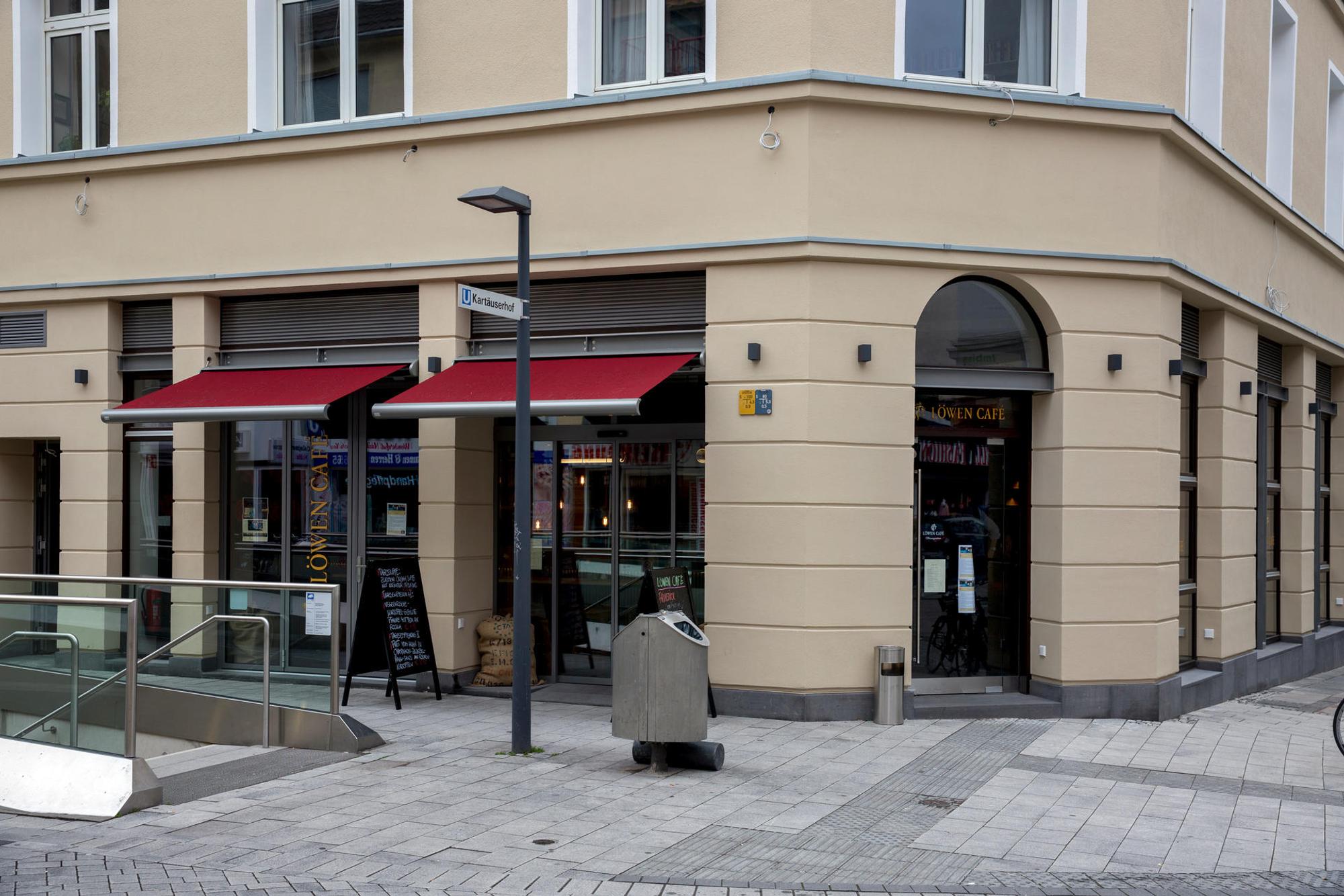 220519loewen_cafe2 Bause