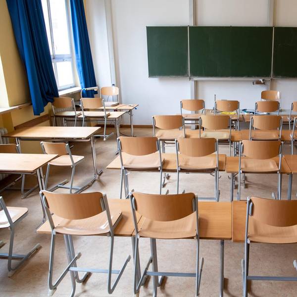 Klassenzimmer dpa