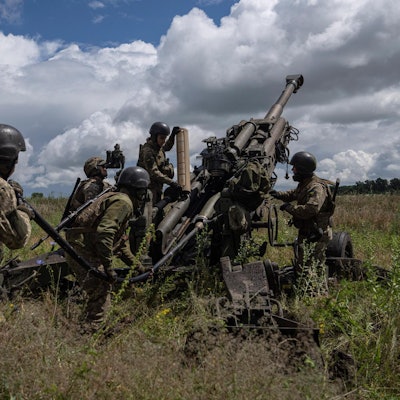 Ukrainische Truppen Artill100922
