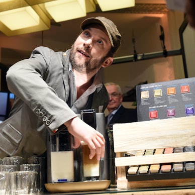Christian Ulmen präsentiert Kaffeekapseln