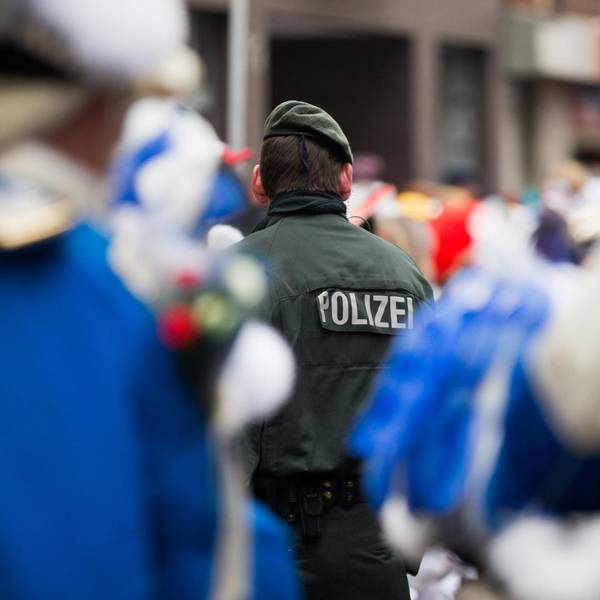 Polizei an Karneval