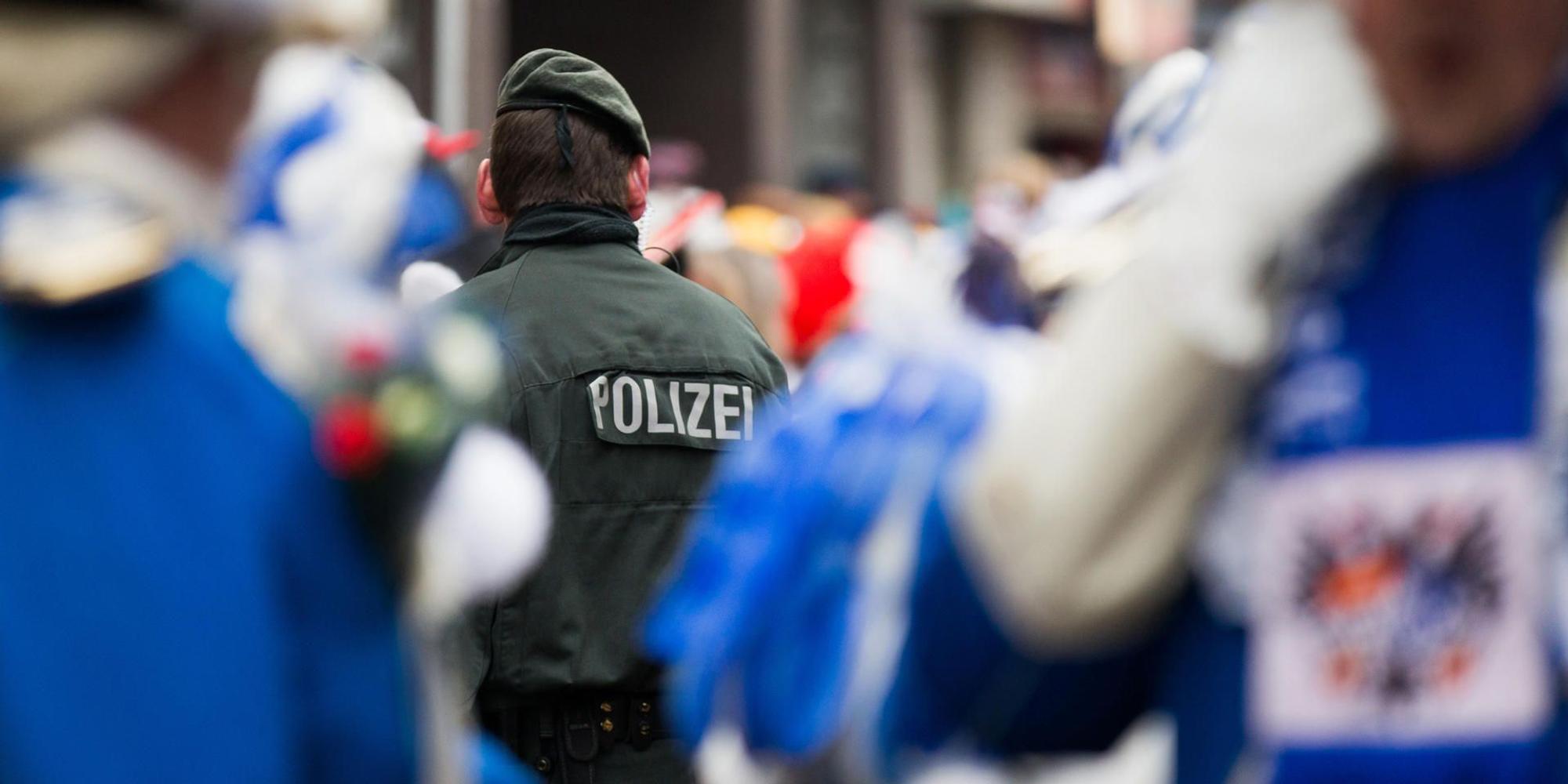 Polizei an Karneval