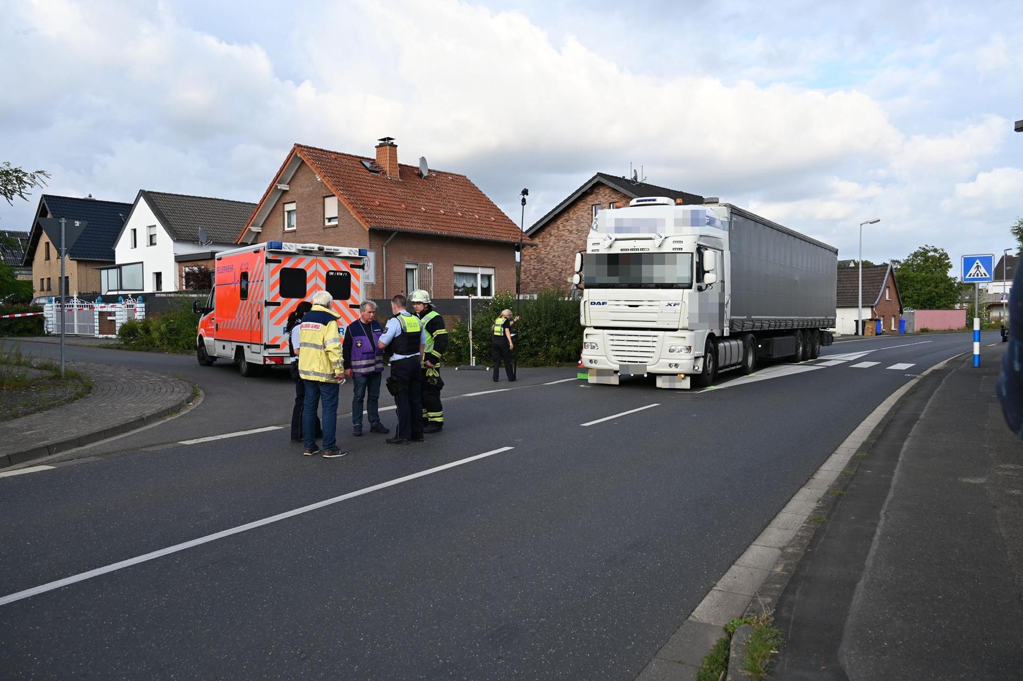 tödlicher Unfall Lkw Erftstadt II