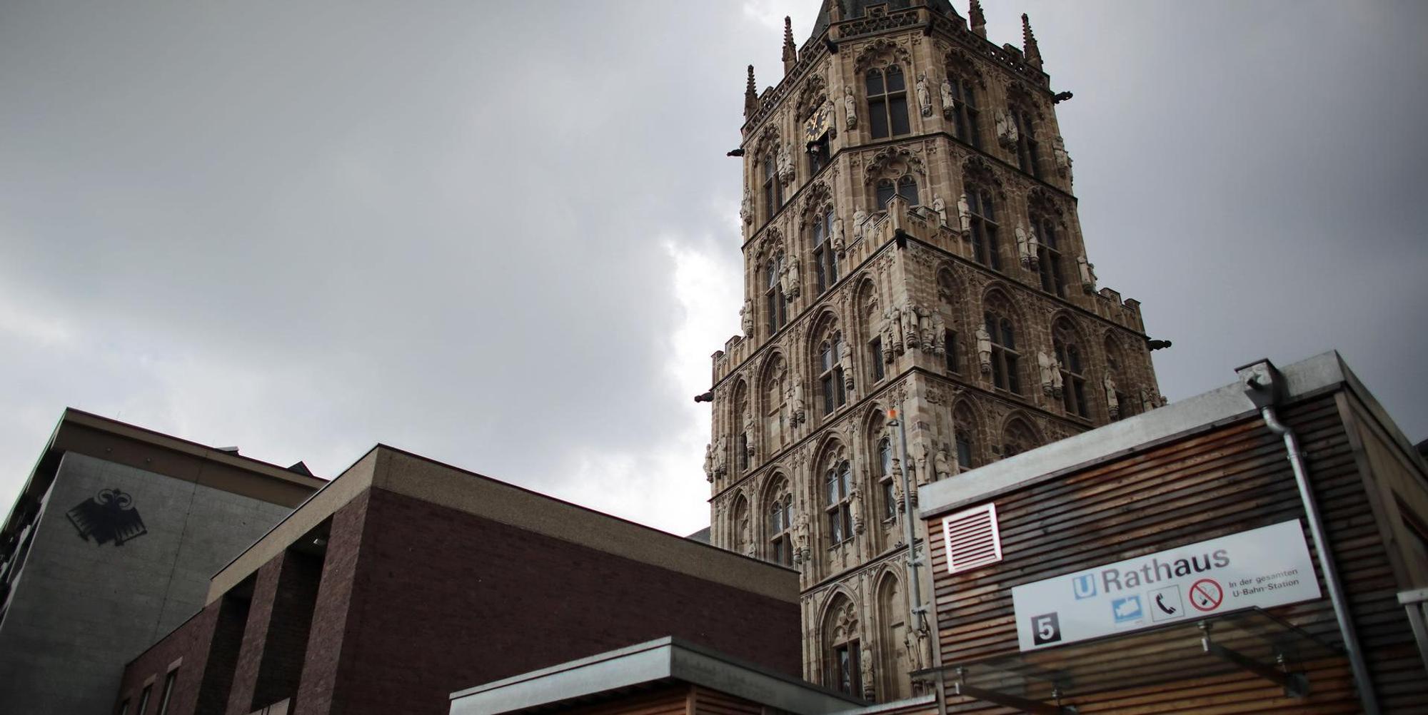 Rathaus Köln dpa
