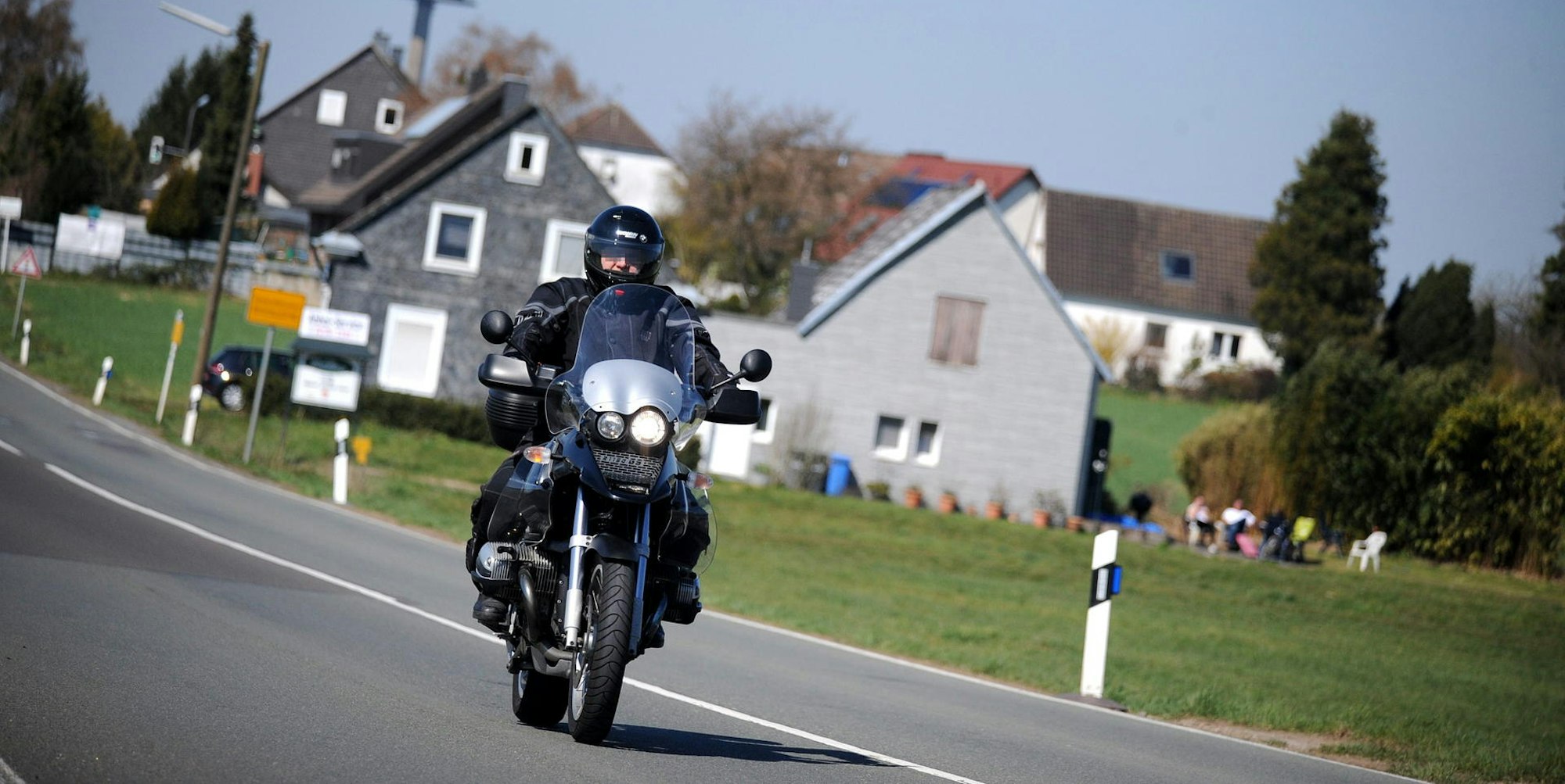 wu-motorradfahrer_(1)