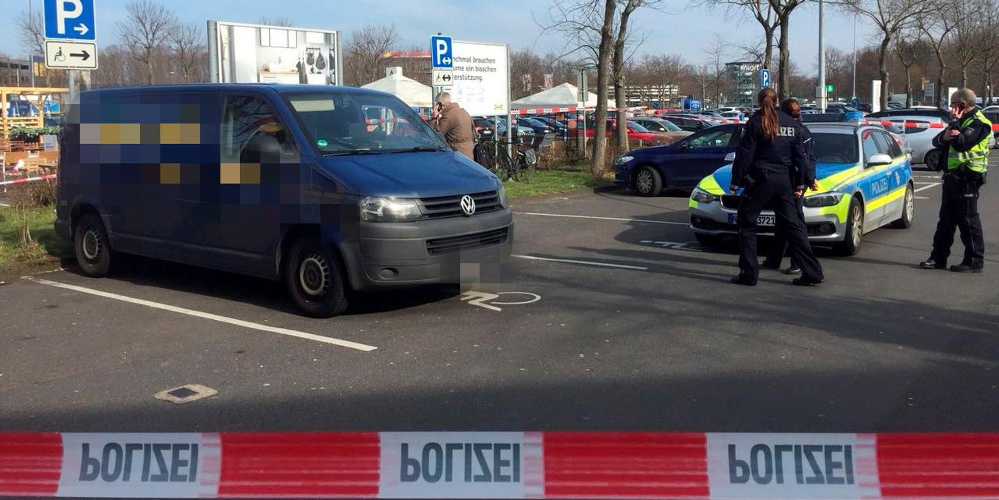 Ikea-Polizeiabsperrung