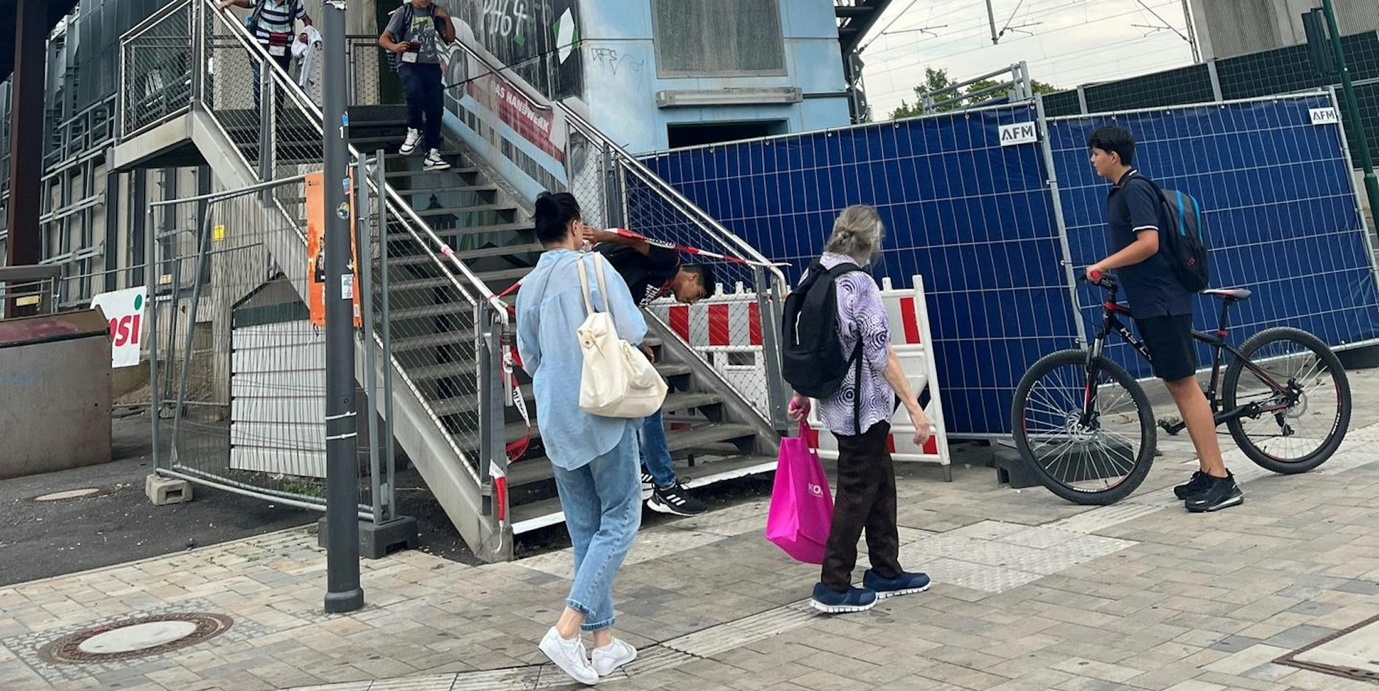 Sperrung Bahnhof Leverkusen Opladen 2