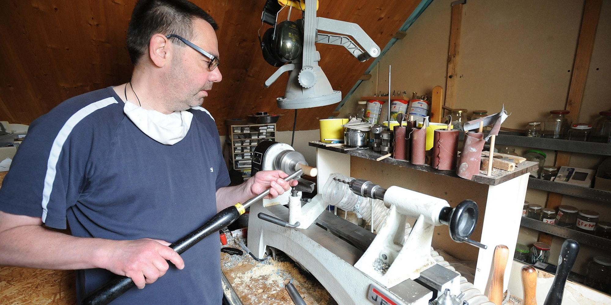 LE__stifte-johannesirche-baenke(1)