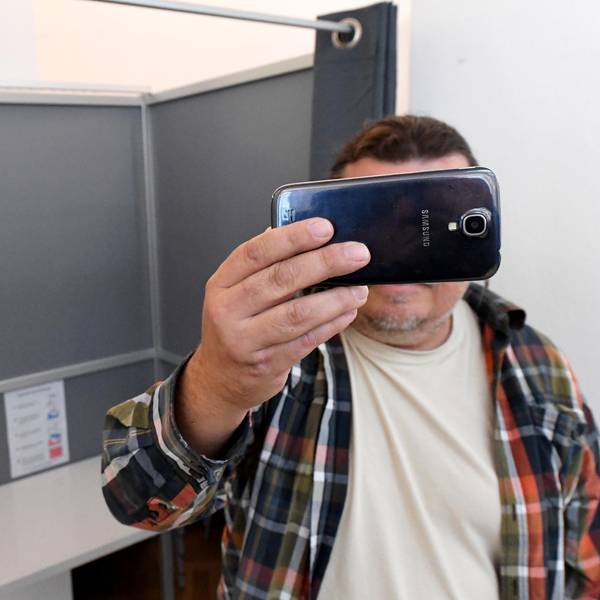 B_Selfie Wahlkabine_230519