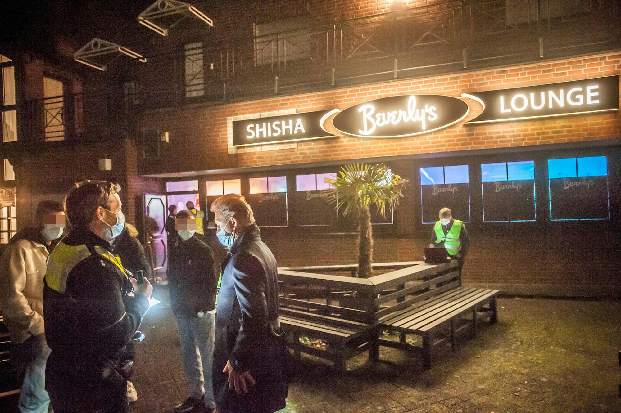 shisha-razziaLEV_rar_RLE_12112021ALF_5982