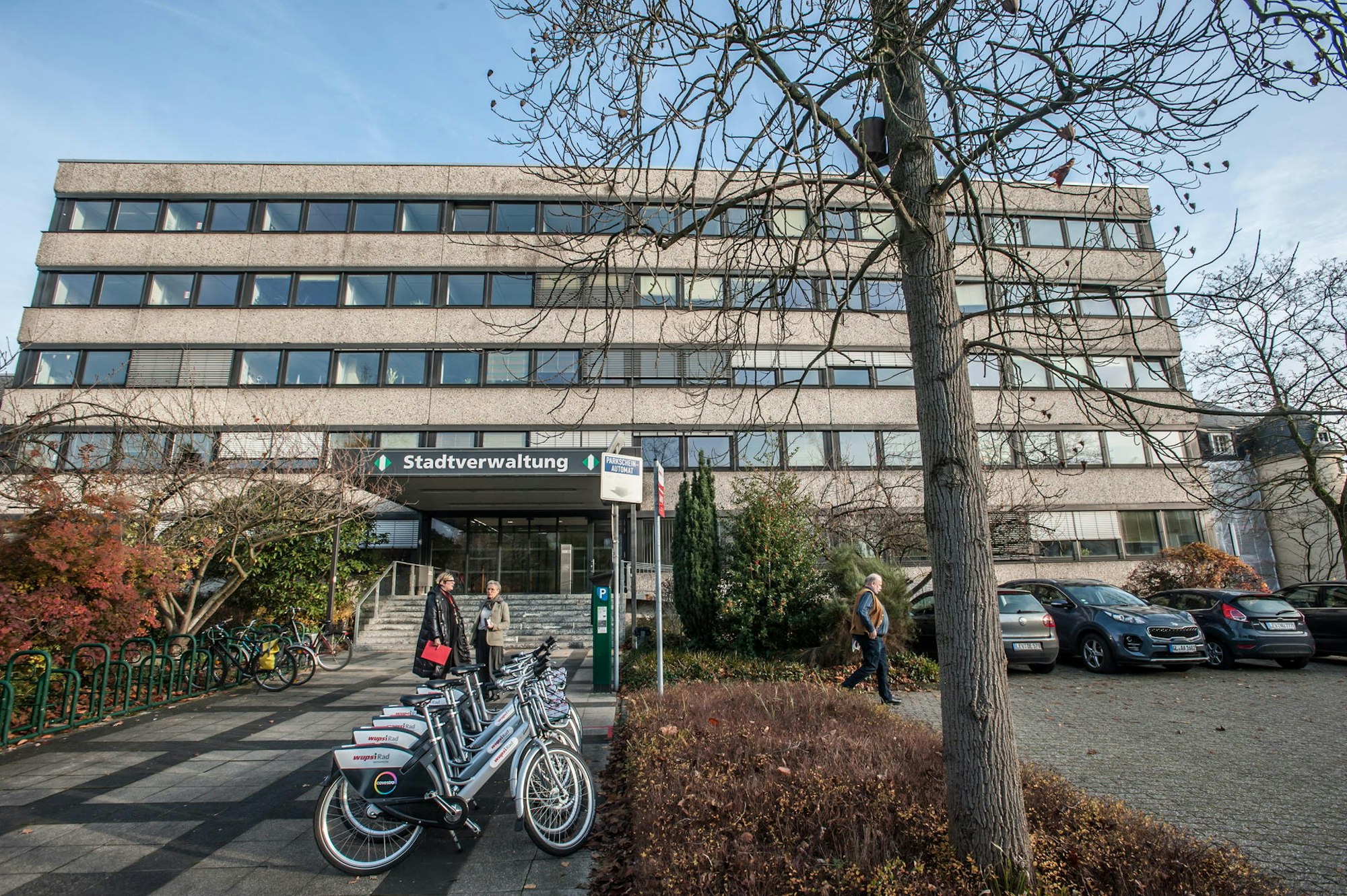 leverkusen-miseloestrasse-verwaltungsbebaeude--ALF_1028