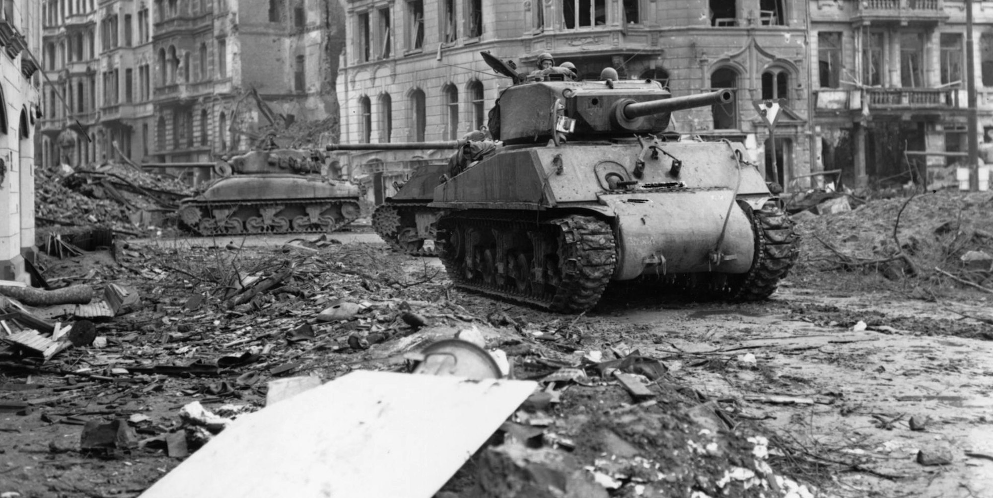 Panzer-Koeln-Maerz-1945