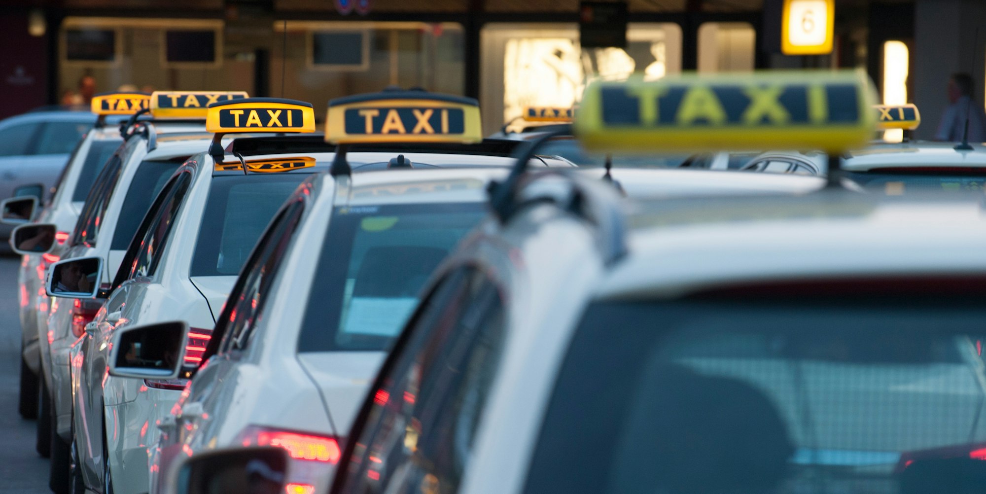 Taxifahren_in_Berlin_50166487