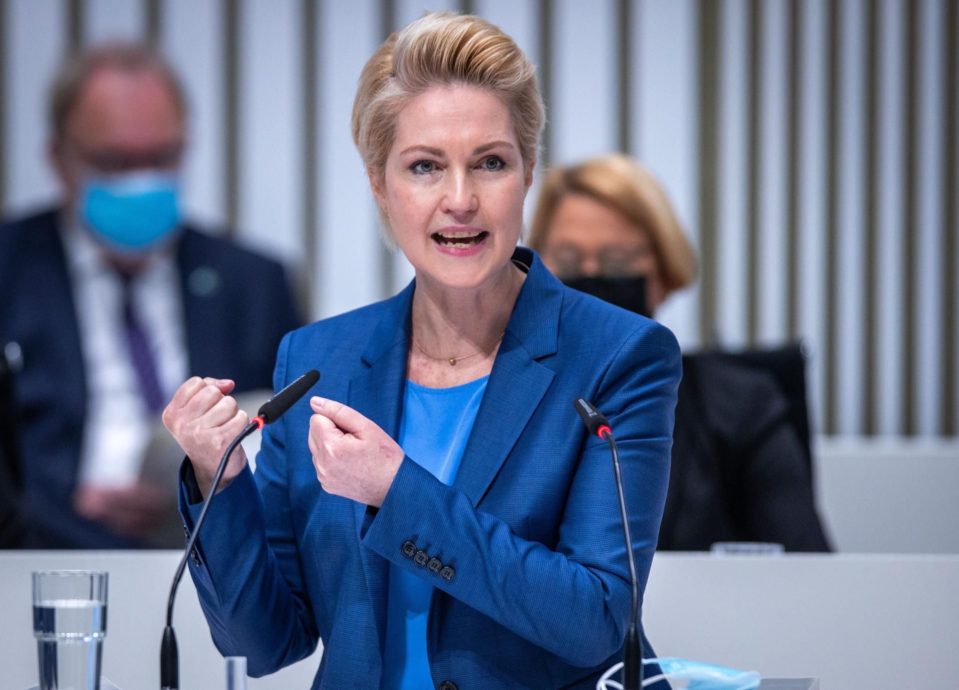 Manuela Schwesig 040122