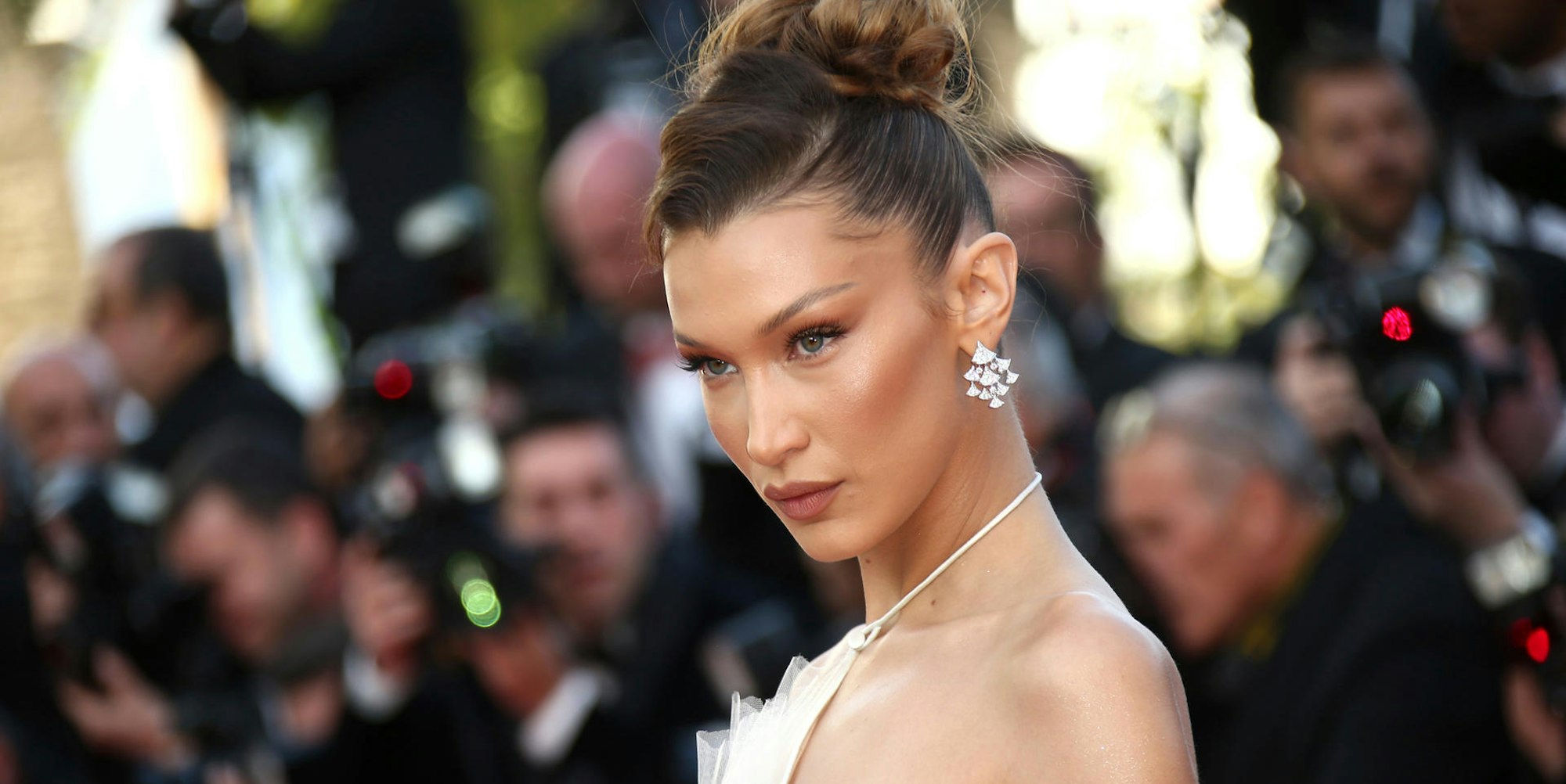 Bella Hadid DPA 190122 (2) (1)