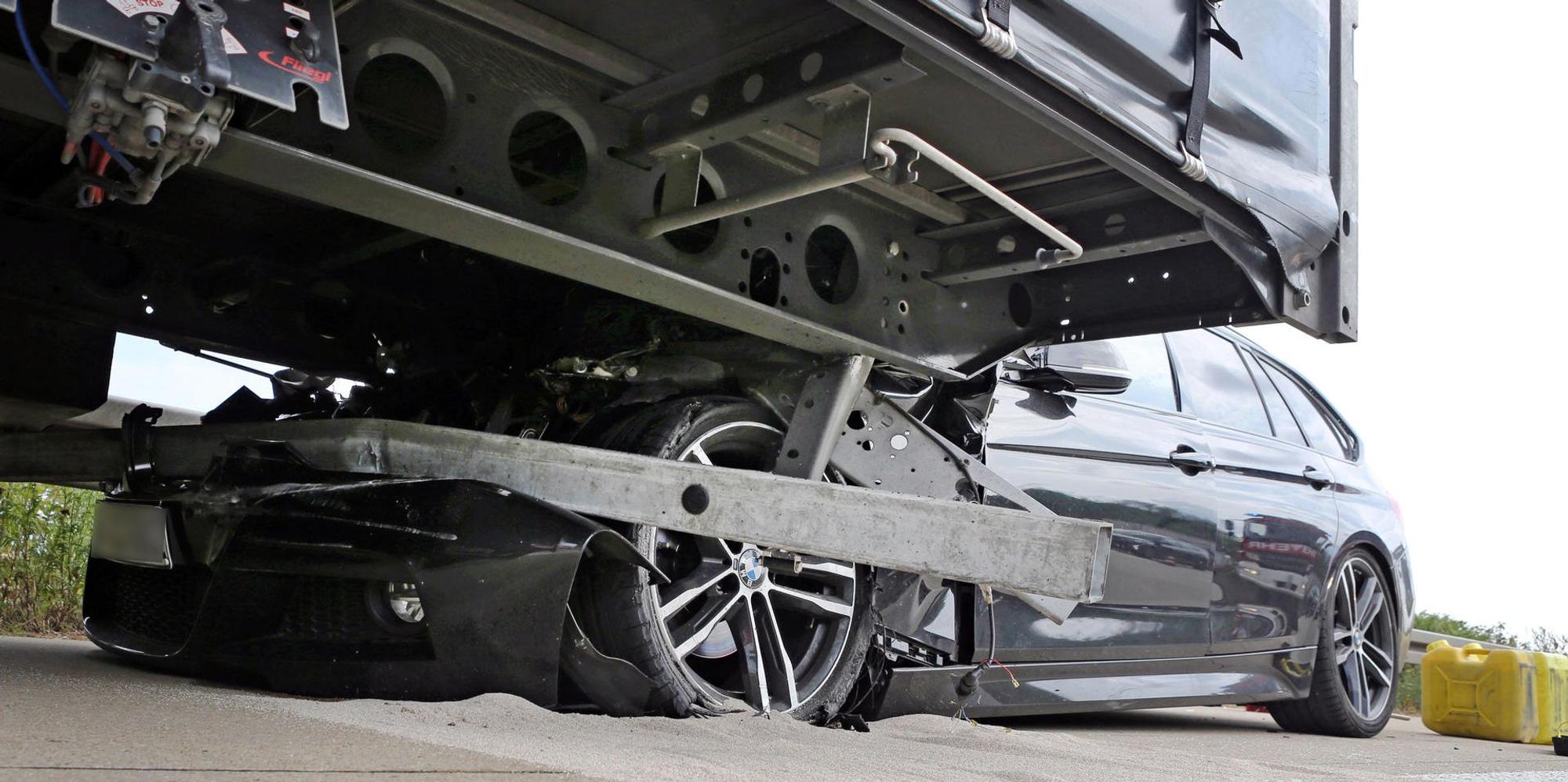 Unfall Ecshweiler A4 dpa 1