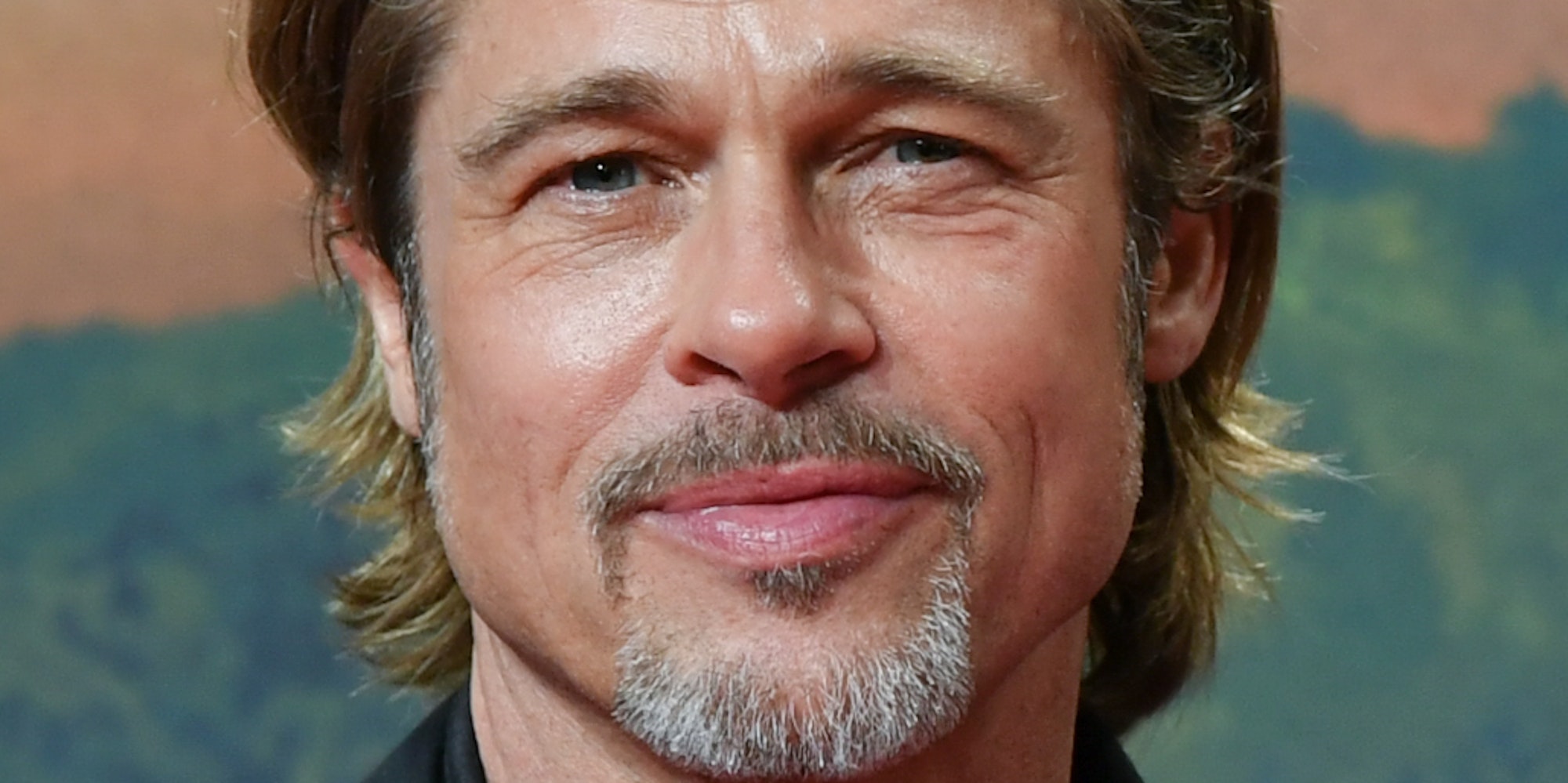Brad Pitt lächelt