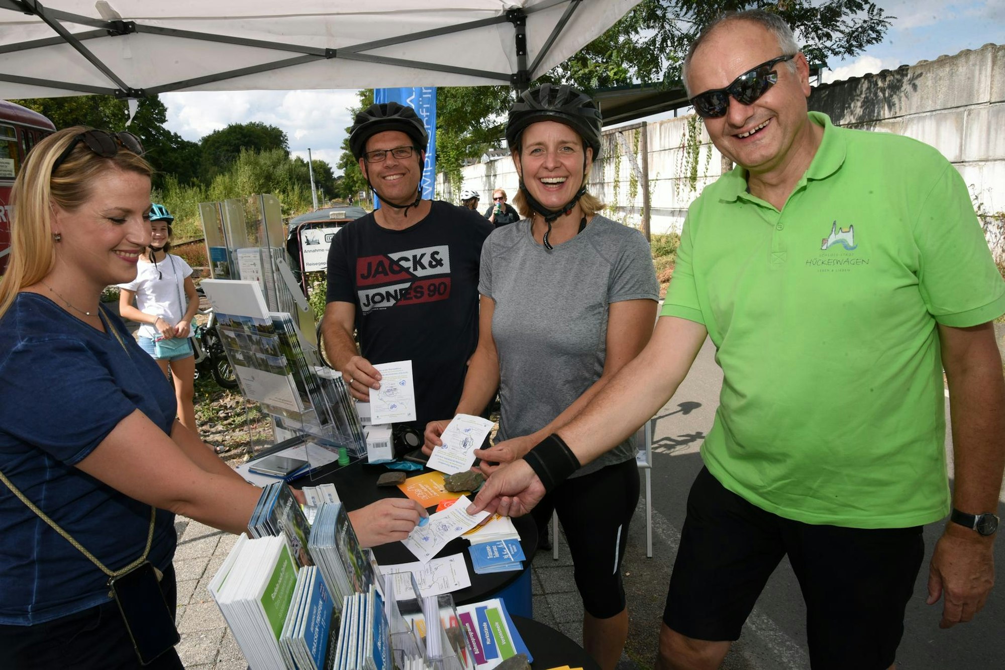 20220903_ds_Stadtradeln_Stempeln_Schienenbus_Wipp1