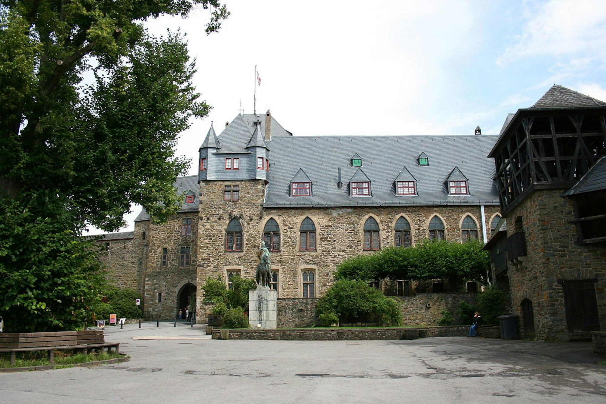 Schloss Burg Wiki Frank Vincentz 3.0_12_ies