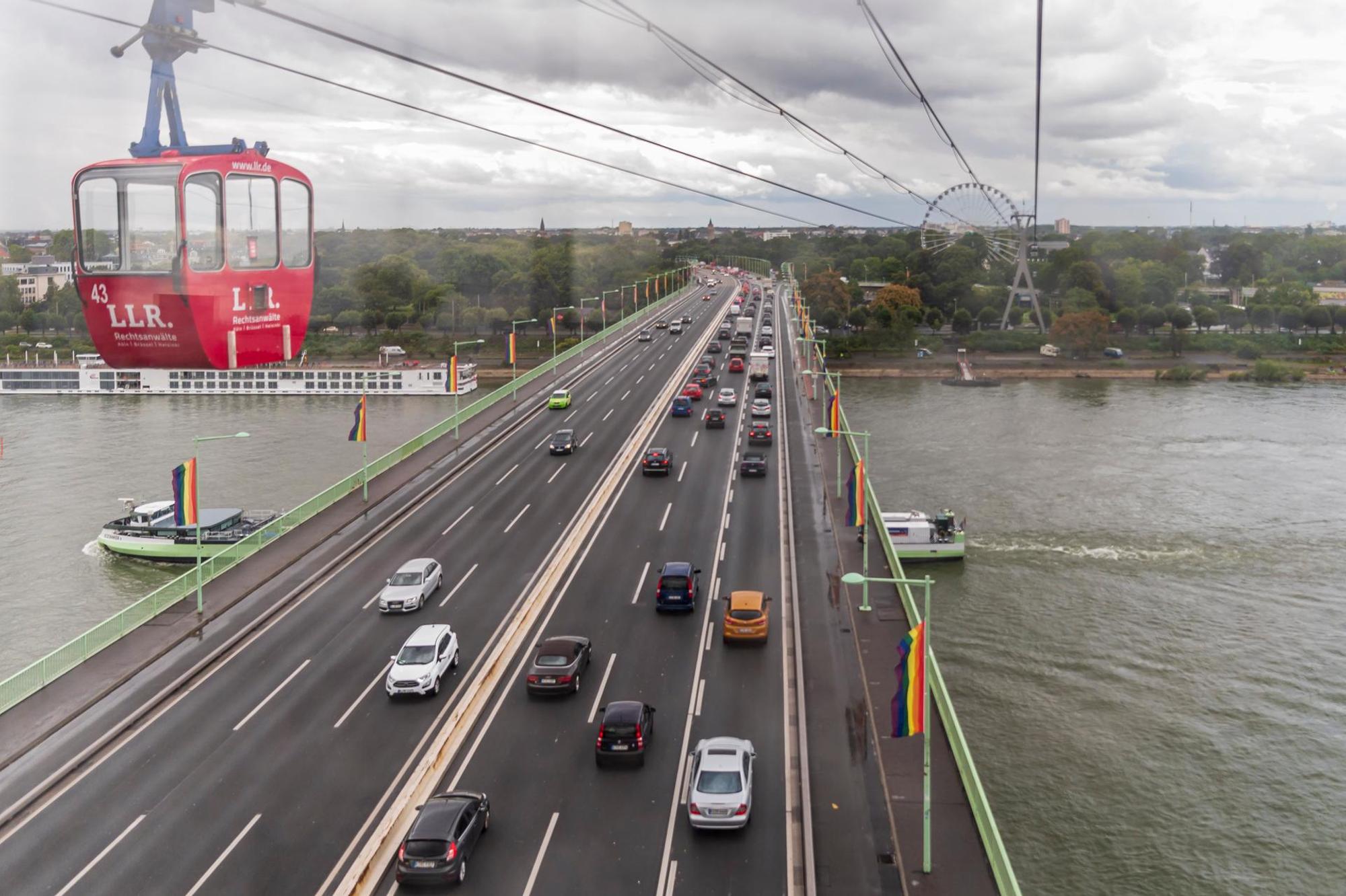Regenbogen Zoobrücke
