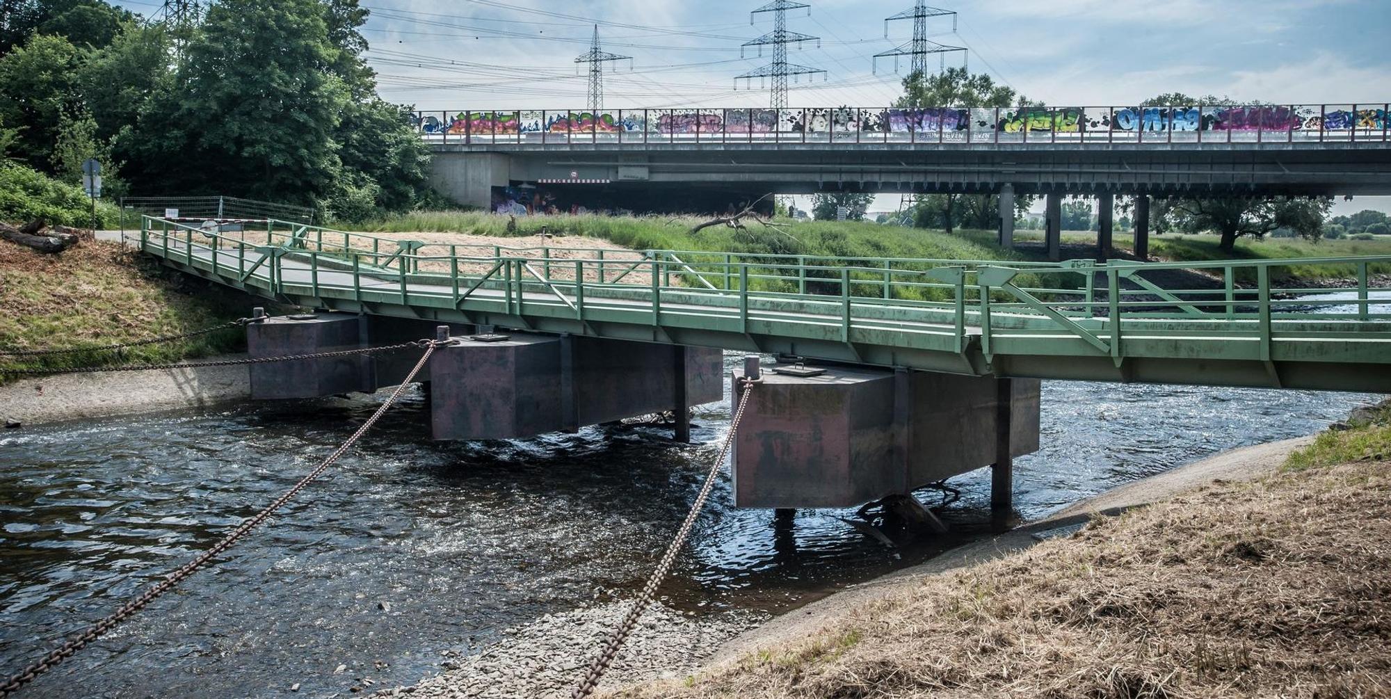 Pontonbrücke Leverkusen Rheindorf