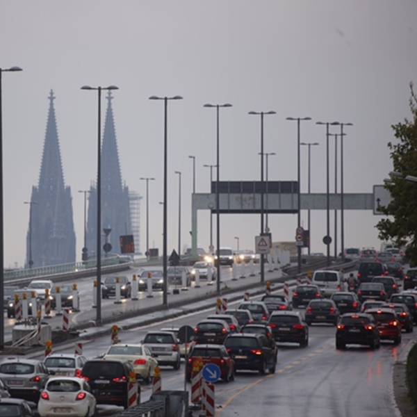 stau zoobrücke