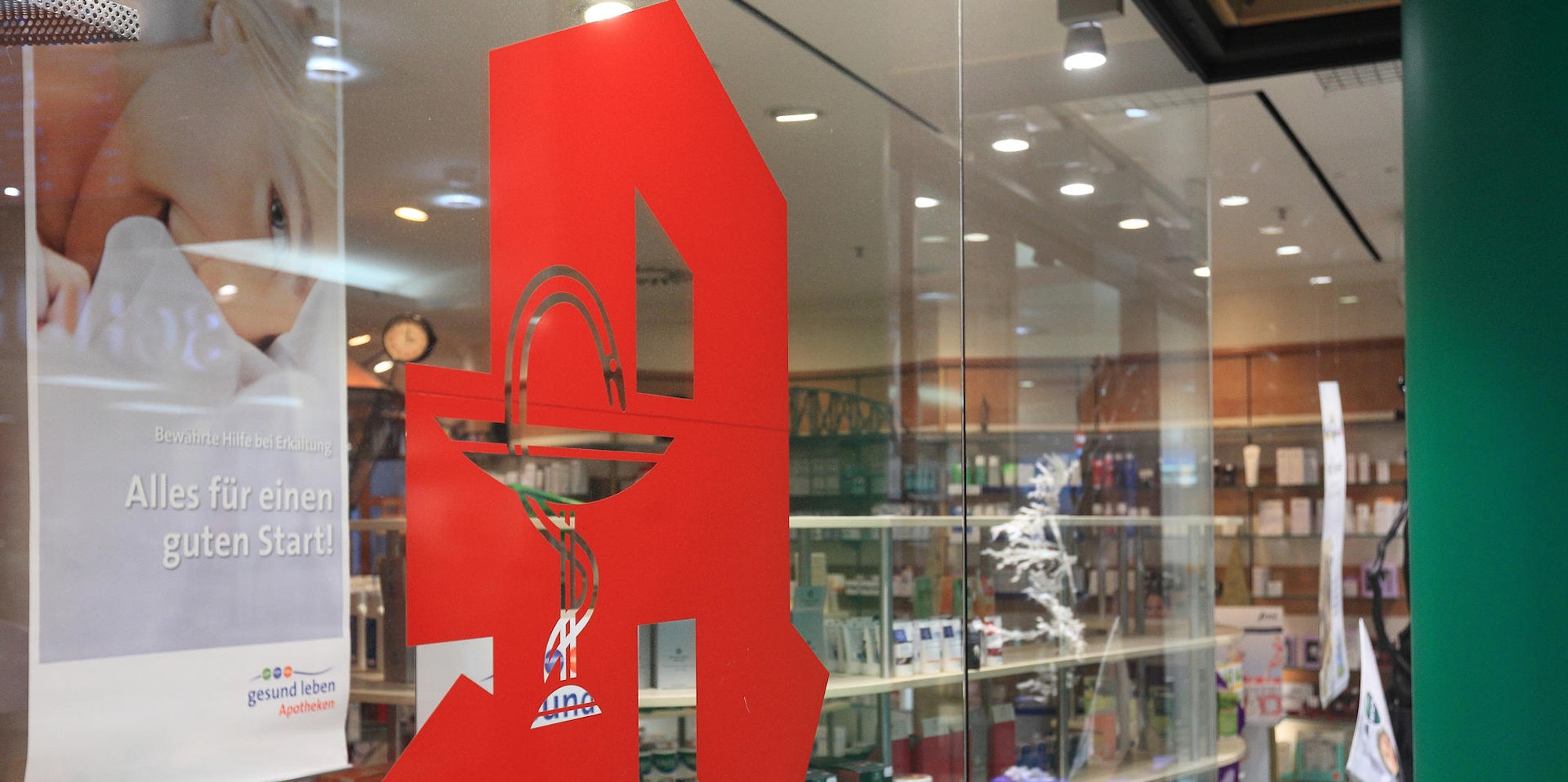 Apotheke Symbol 241220