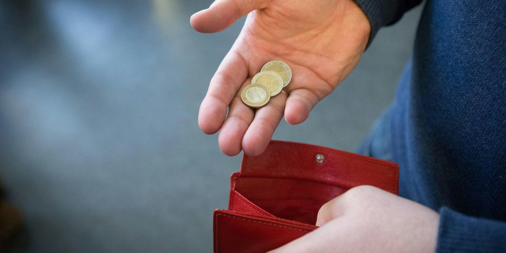 Geld Bürgergeld Münzen 150922