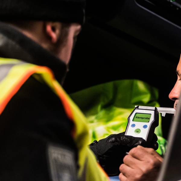 Alkohol Trunkenheit Kontrolle dpa