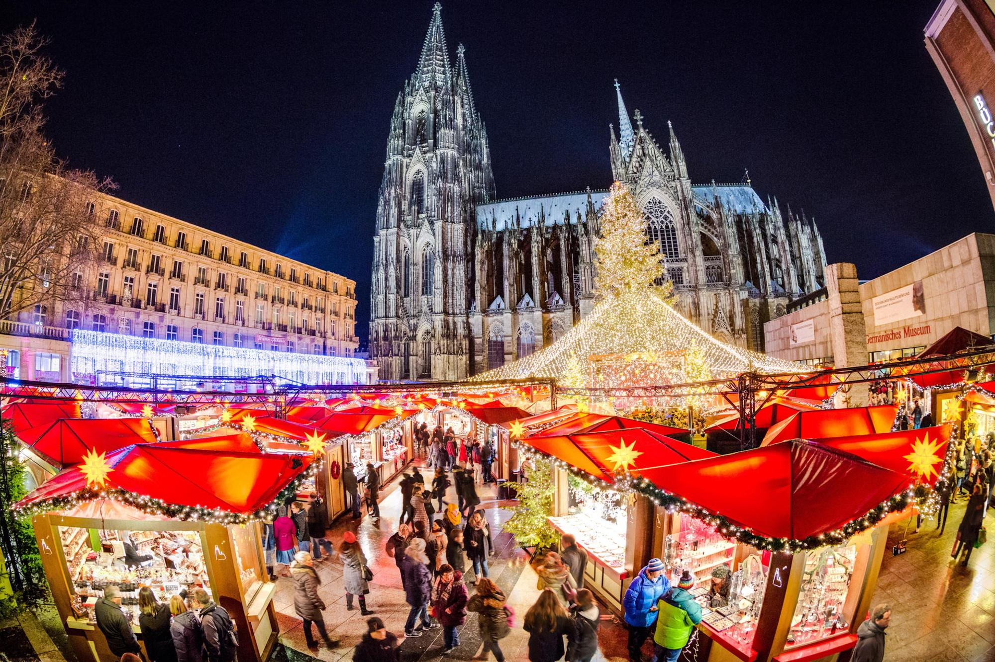 Dom Weihnachtsmarkt