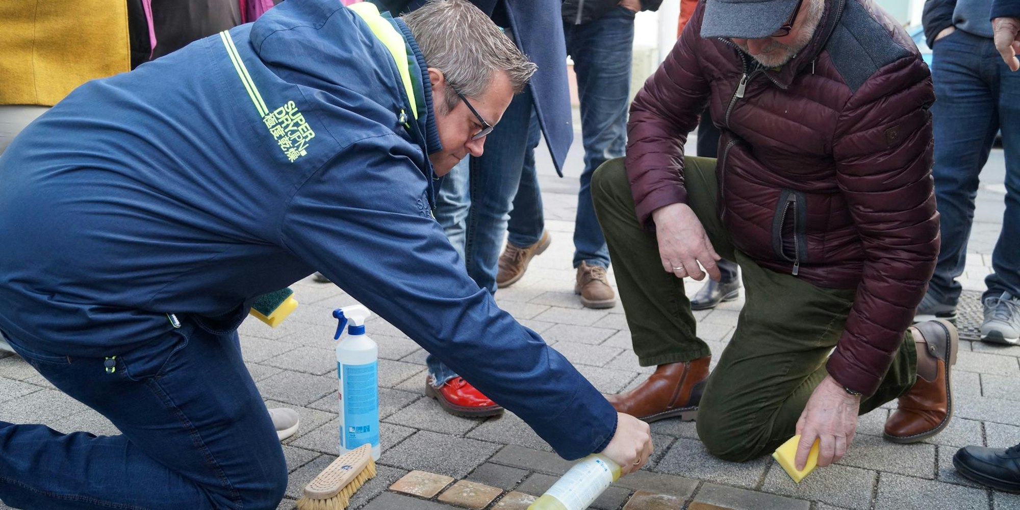 bb-putzaktion-stolpersteine-mb_(2)