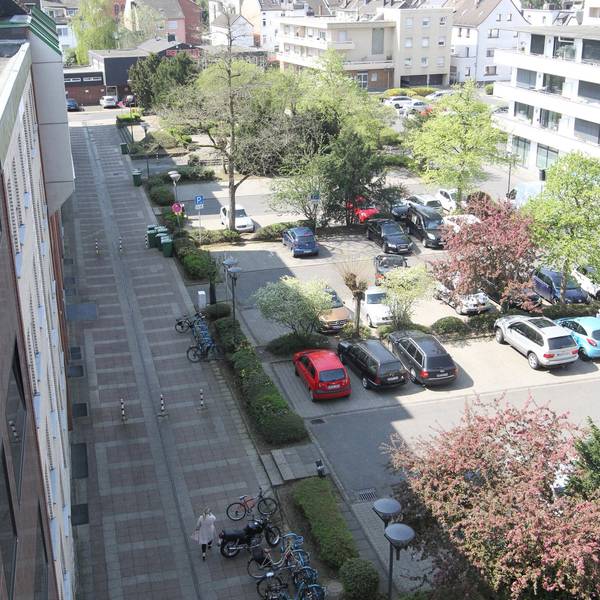 Pfarrer-Kenntemich-Platz