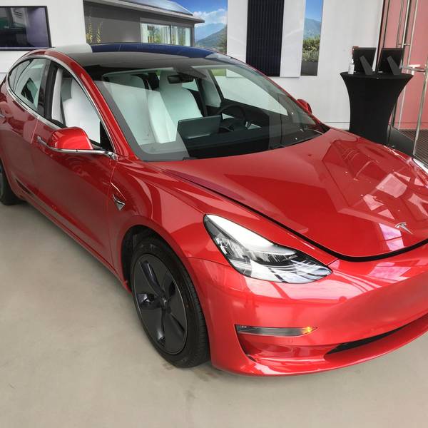 Tesla rot 270421