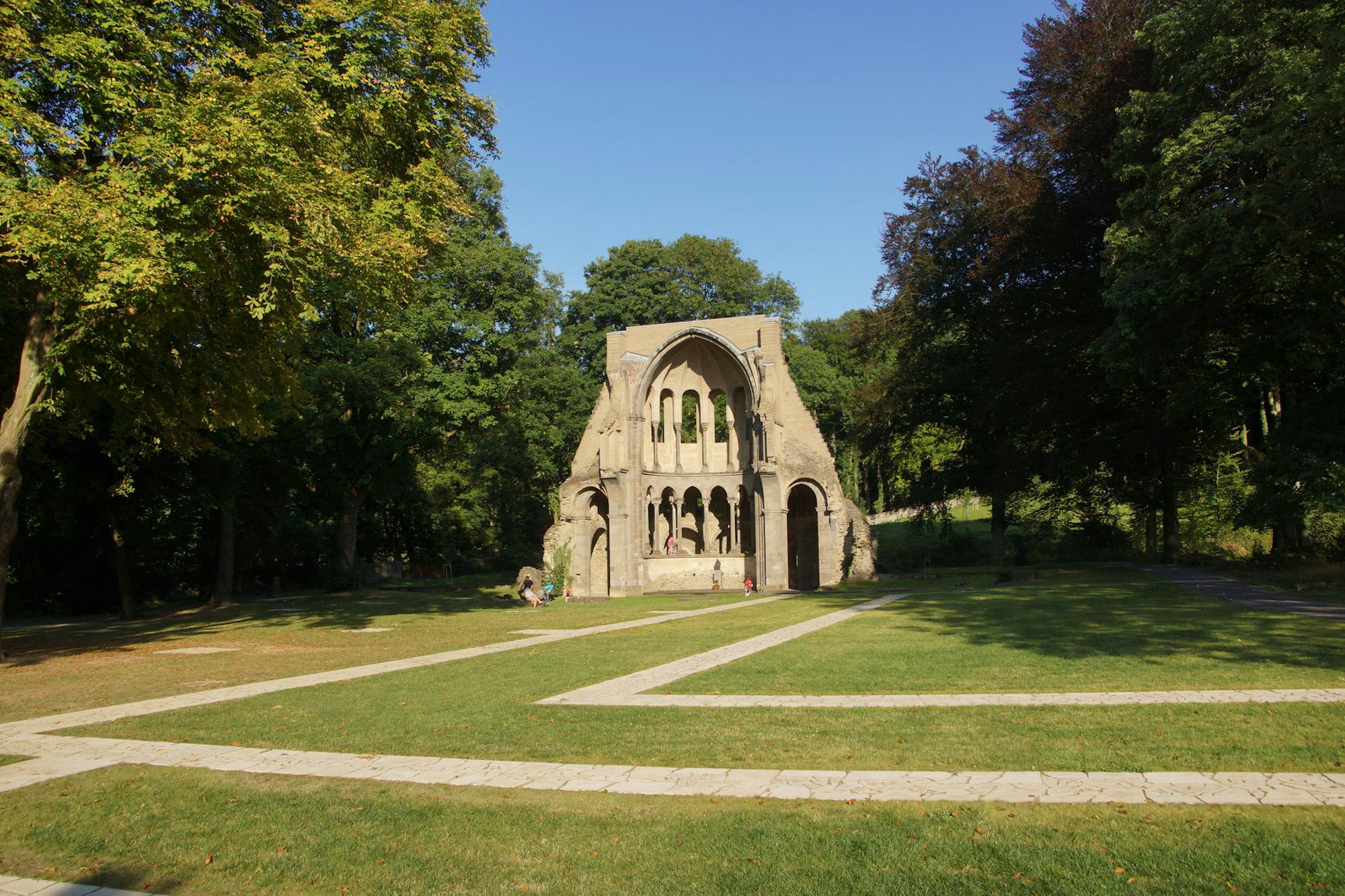 Wikimedia CC Tohma Chorruine_Kloster_Heisterbach_2012