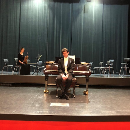 Roman Salyutov 111121